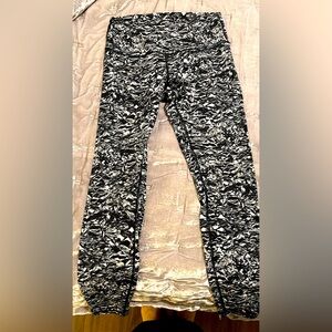 Lululemon Wunder Train Black and White Leggings
